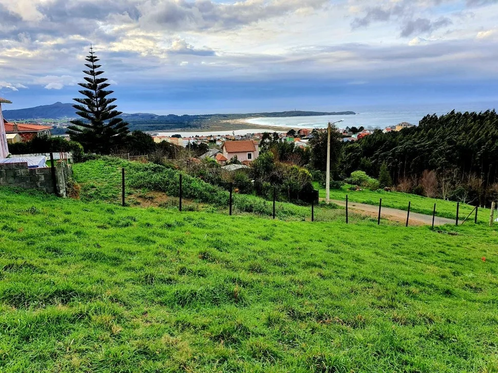 Solar edificable con vistas al faro en valdoviño