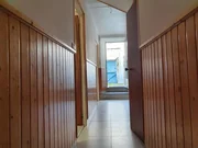 Casa con patio y bodegas en el centro de ares