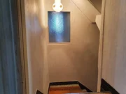 Casa con patio y bodegas en el centro de ares