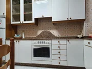 Casa con patio y bodegas en el centro de ares