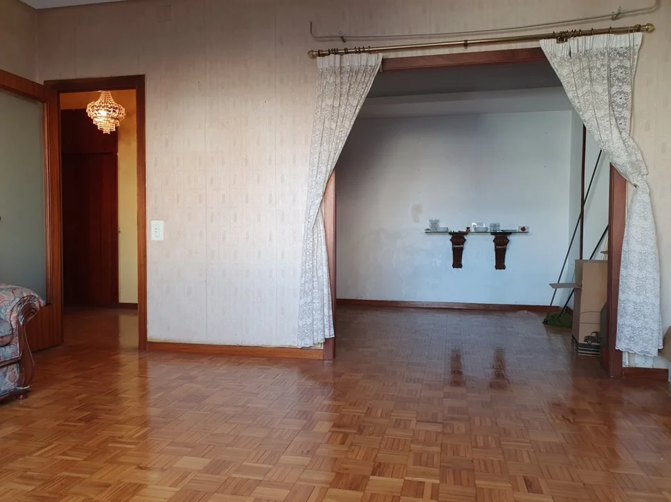 Piso con trastero y plaza de garaje en ultramar-ferrol