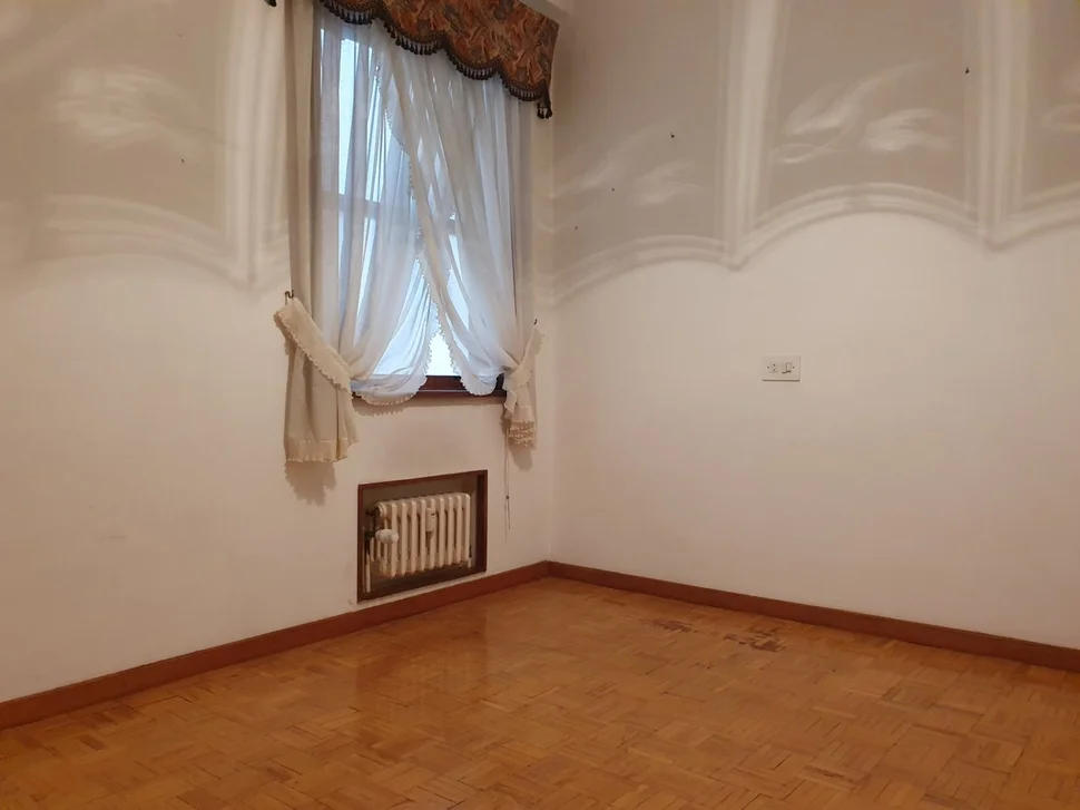 Piso con trastero y plaza de garaje en ultramar-ferrol