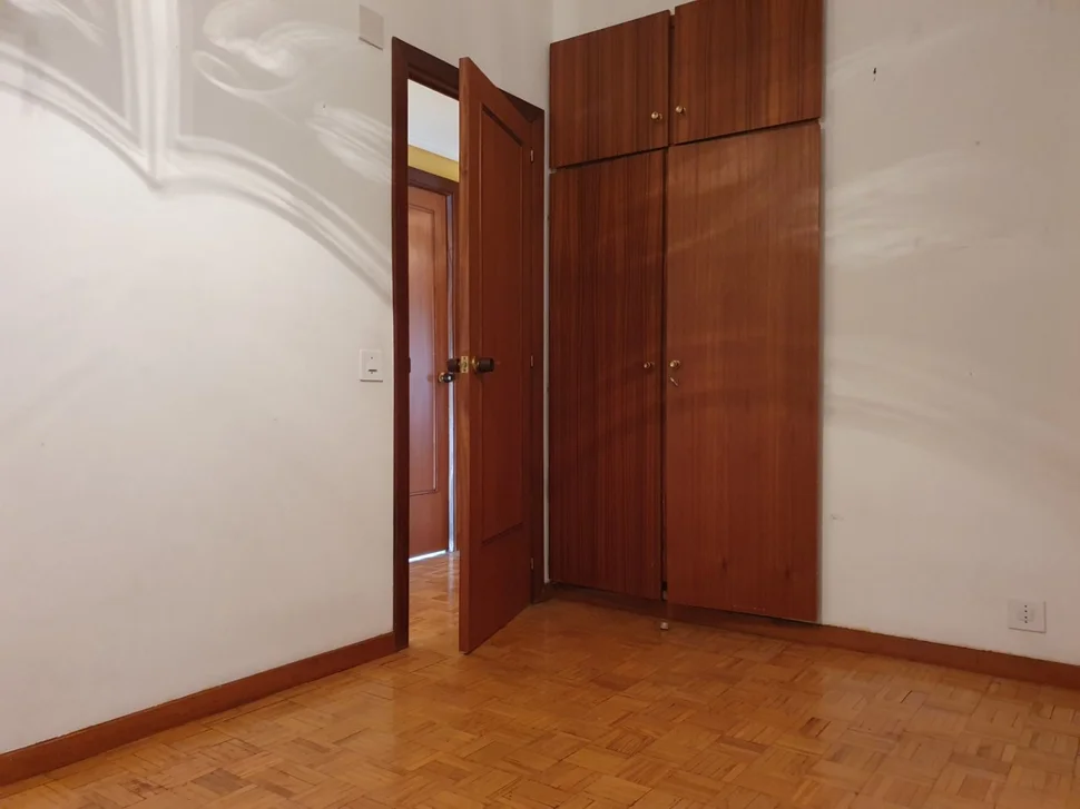 Piso con trastero y plaza de garaje en ultramar-ferrol