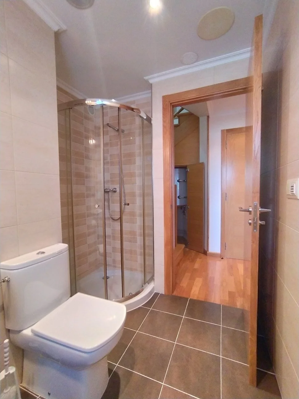 Dúplex luminoso en perfecto estado de conservación en narón, narón