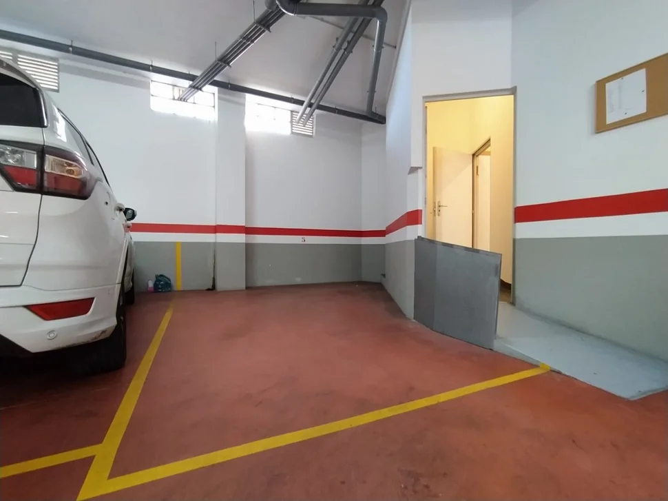 Dúplex luminoso en perfecto estado de conservación en narón, narón