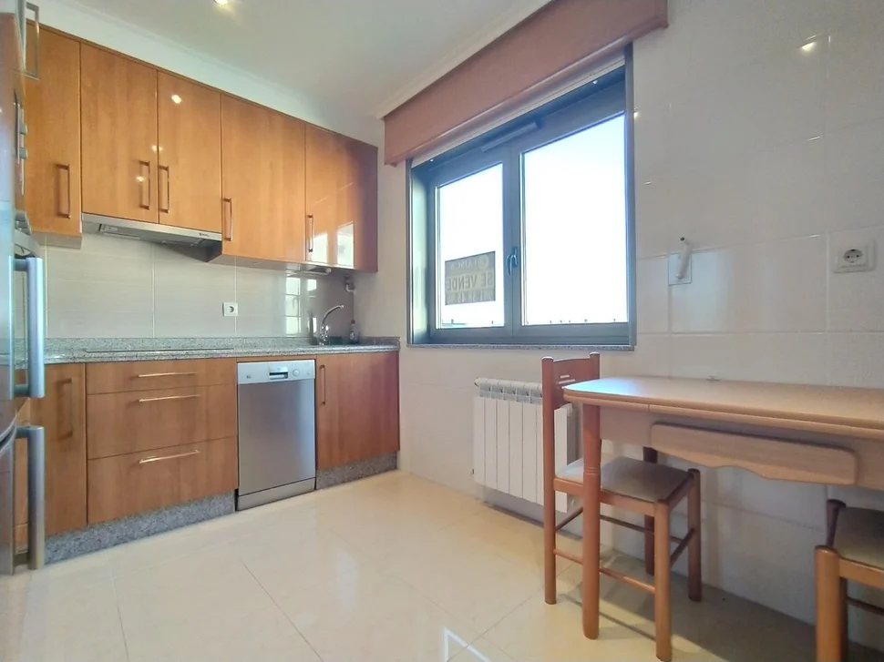 Dúplex luminoso en perfecto estado de conservación en narón, narón