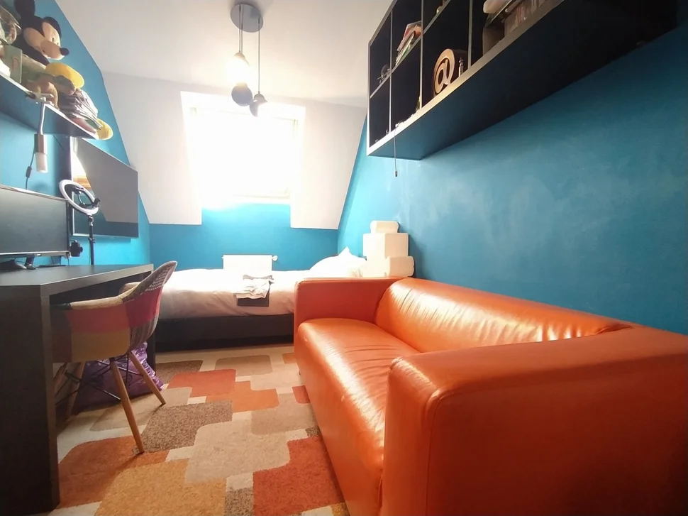 Precioso y voluminoso dúplex en alto castaño, narón