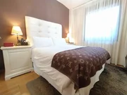 Precioso y voluminoso dúplex en alto castaño, narón