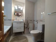 Precioso y voluminoso dúplex en alto castaño, narón