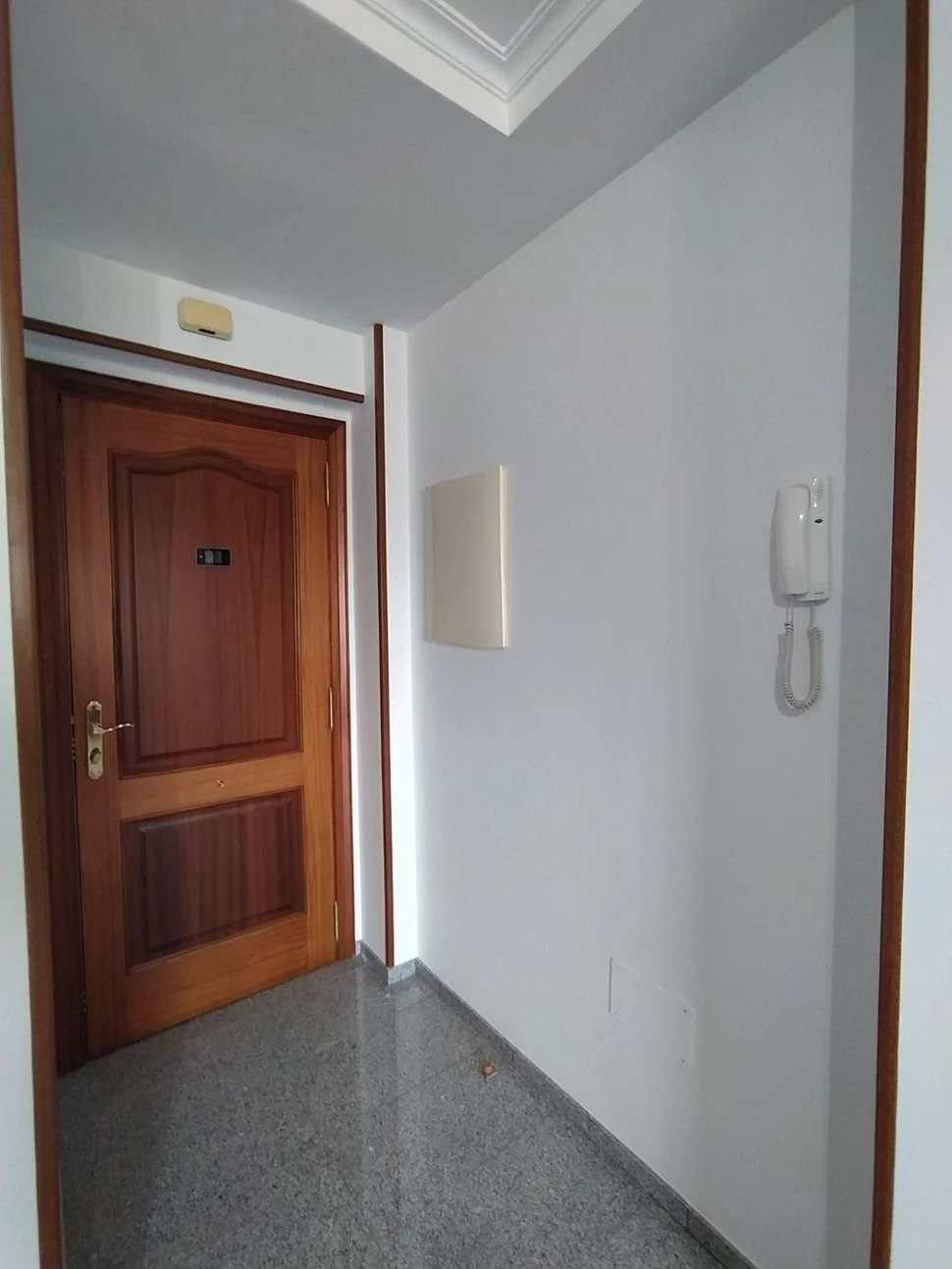 Se vende apartamento en ares con plaza de garaje, trastero y ascensor