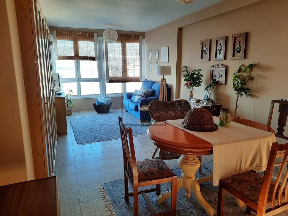 Luminoso piso con vistas sobre la ria en caranza