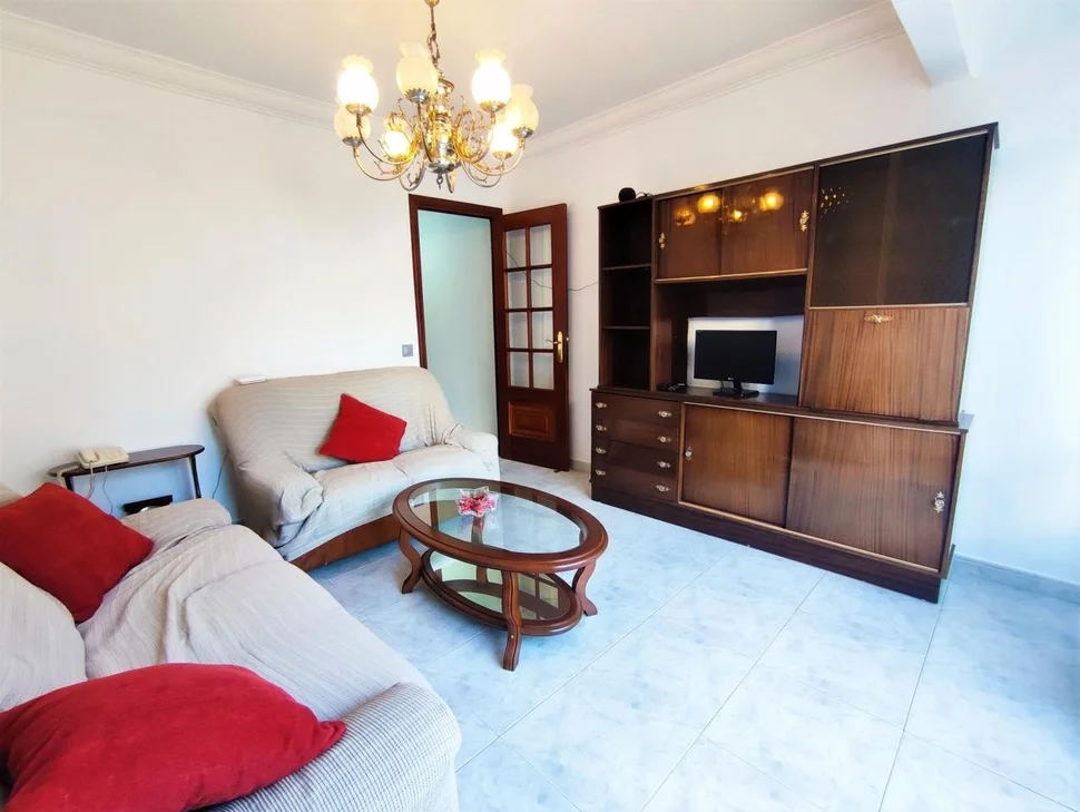 Piso con ascensor y trastero en zona ultramar