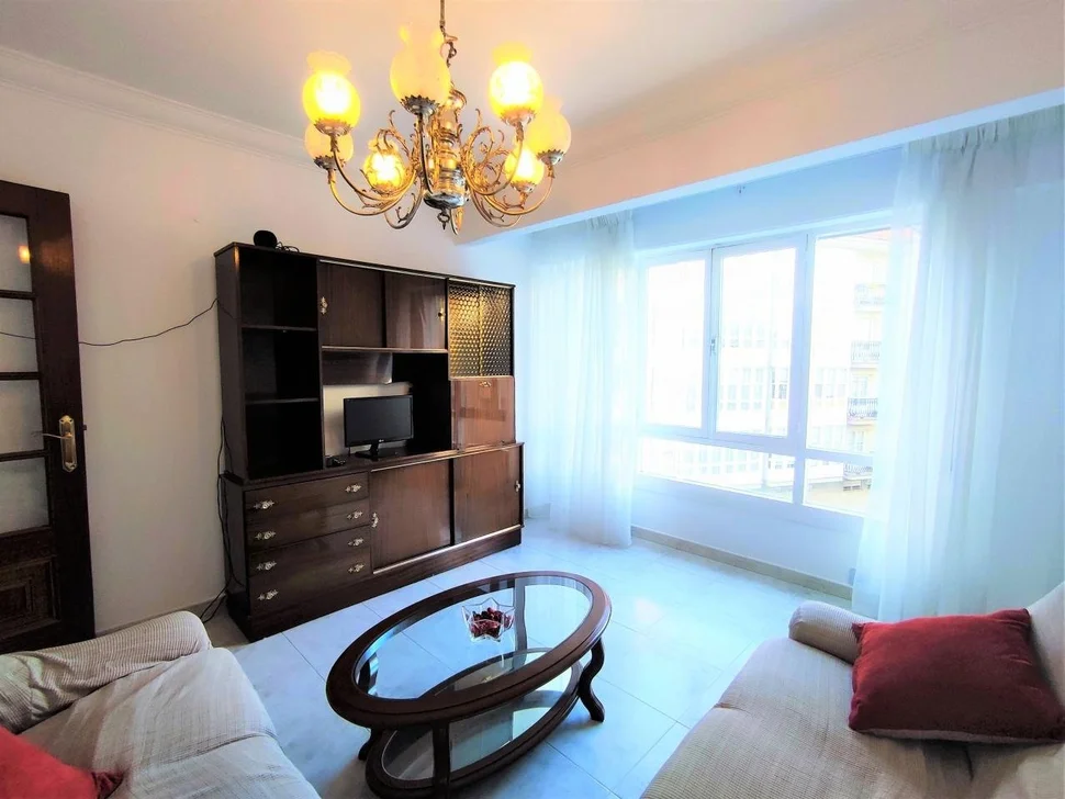 Piso con ascensor y trastero en zona ultramar