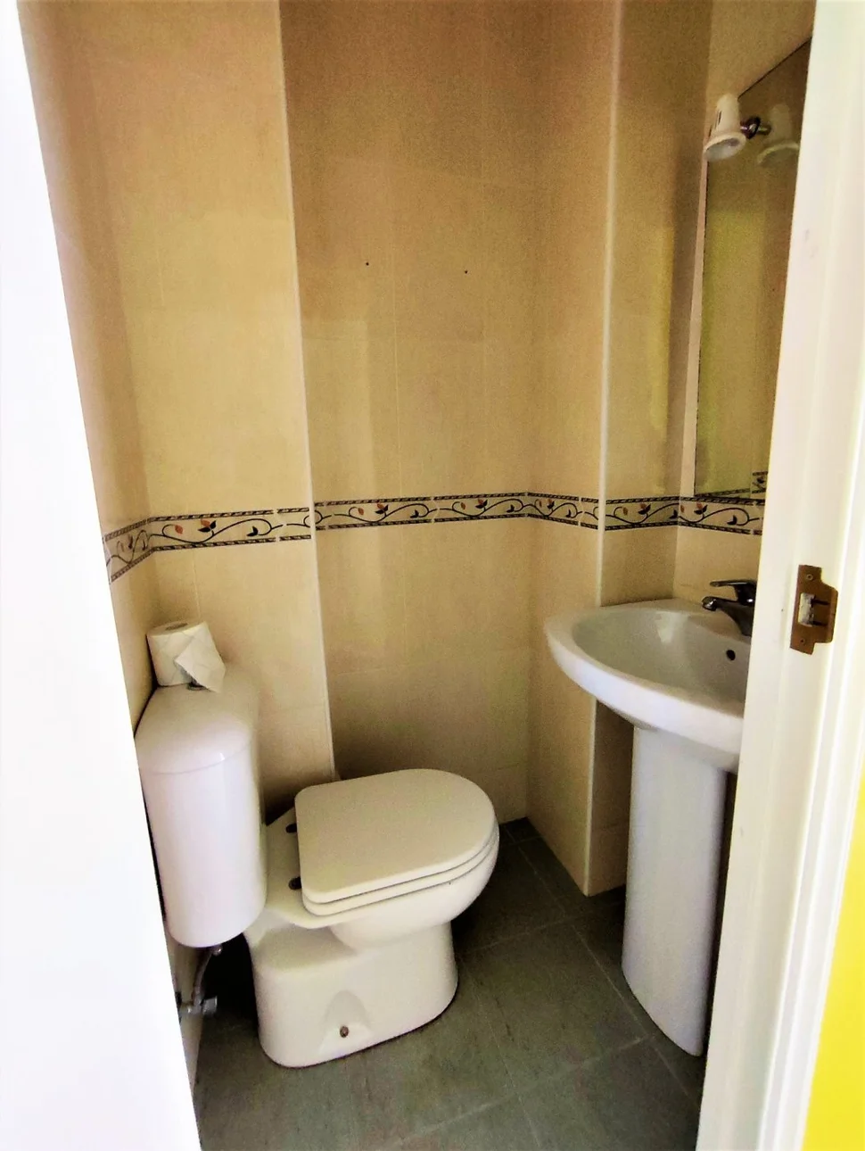 Piso reformado y con ascensor en fene