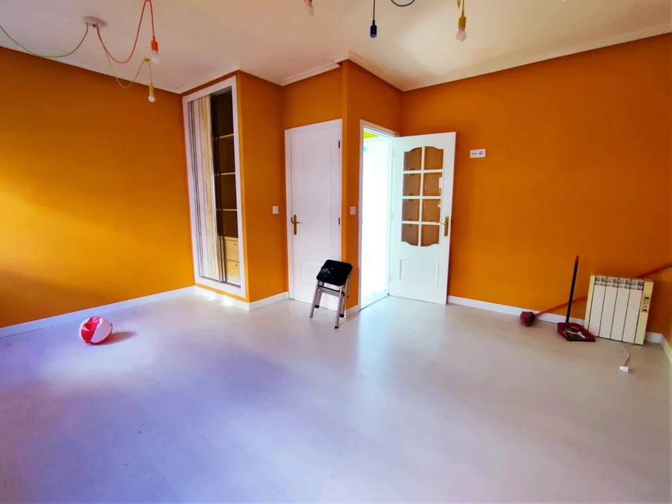 Piso reformado y con ascensor en fene