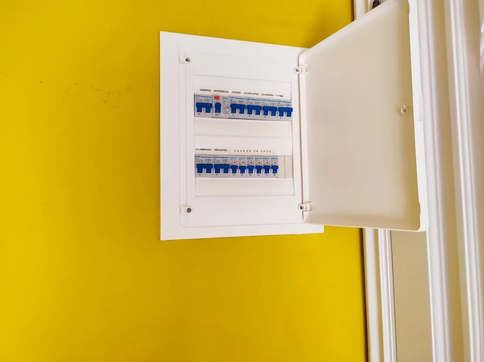 Piso reformado y con ascensor en fene