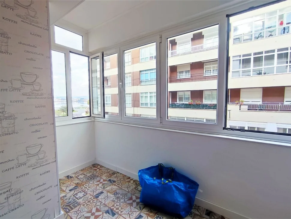 Piso reformado y con ascensor en fene