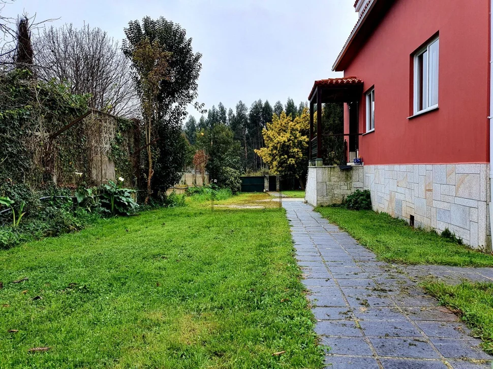 Chalet con bodega y finca, en dorneda, oleiros