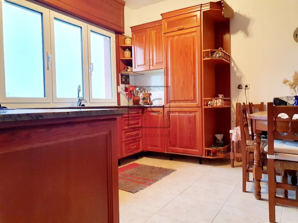 Chalet con bodega y finca, en dorneda, oleiros