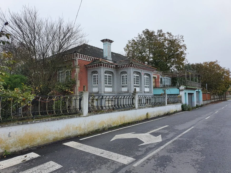 Chalet con finca y bodega