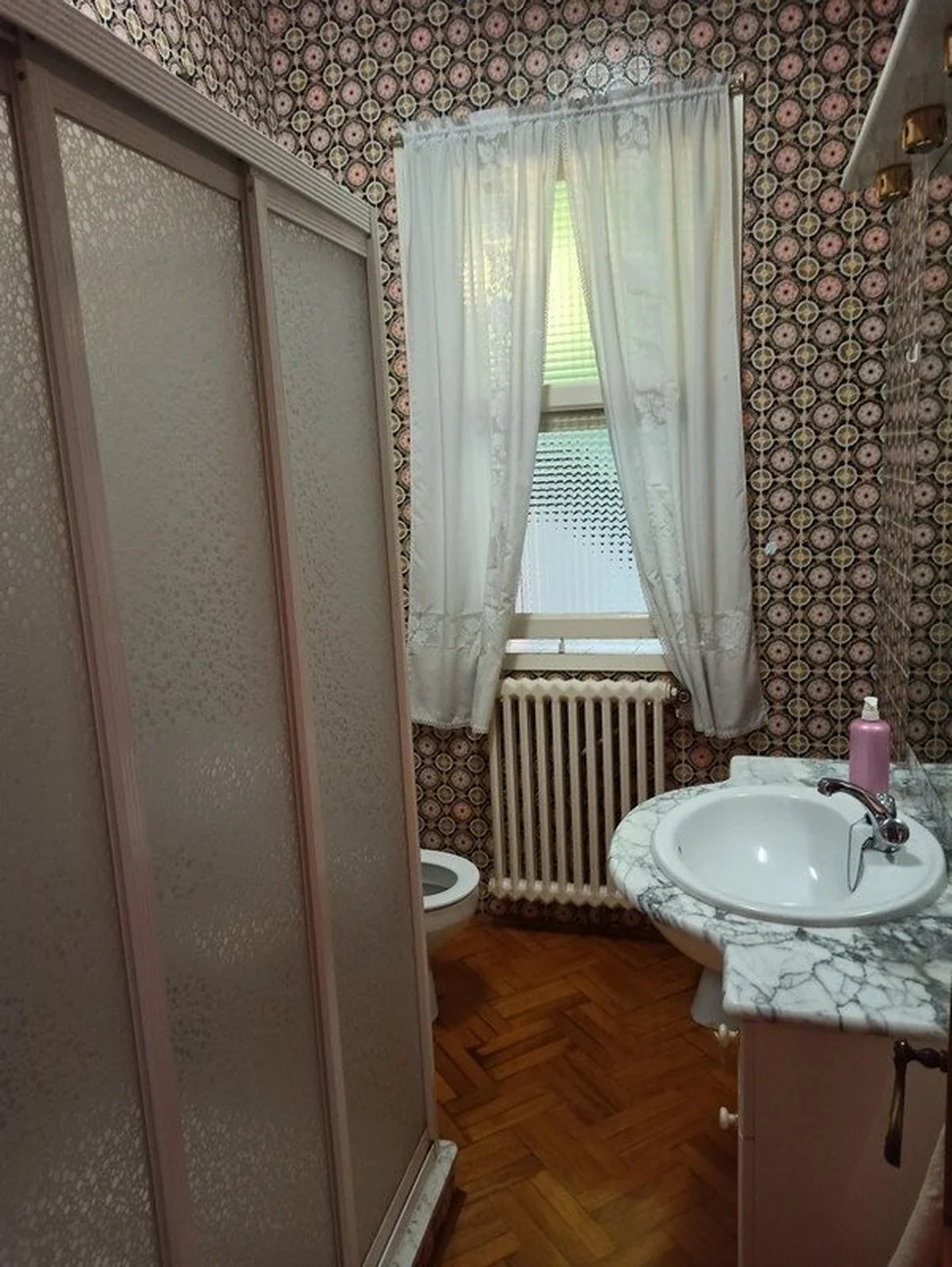 Chalet con finca y bodega