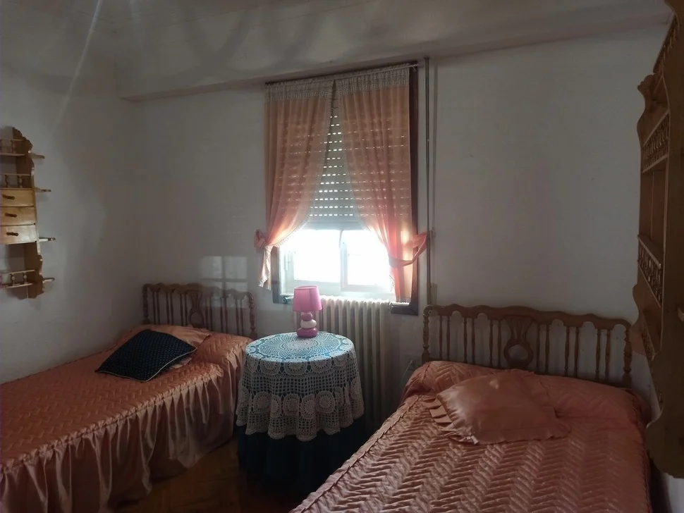 Chalet con finca y bodega