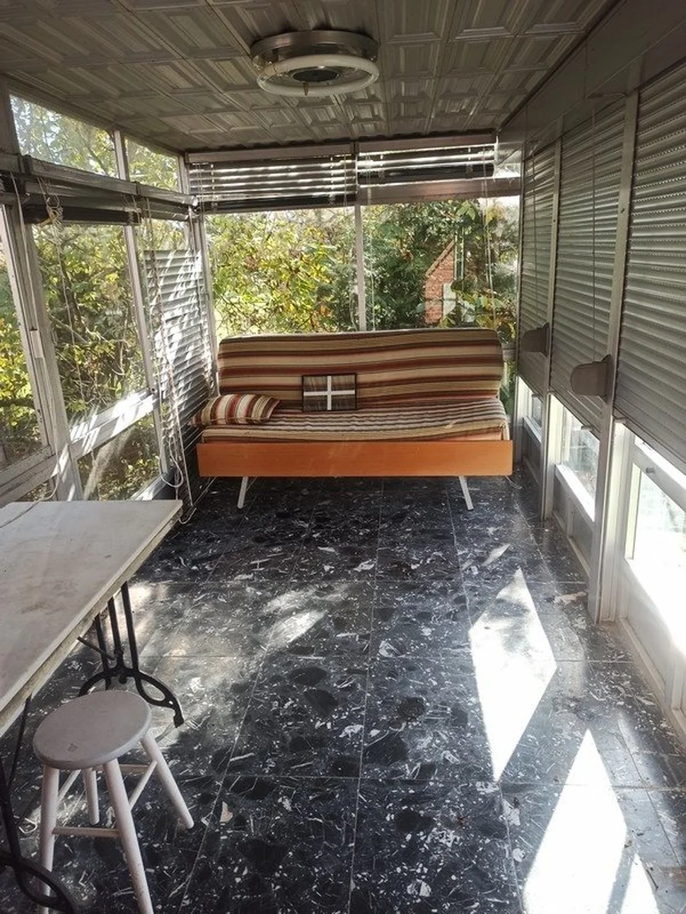 Chalet con finca y bodega