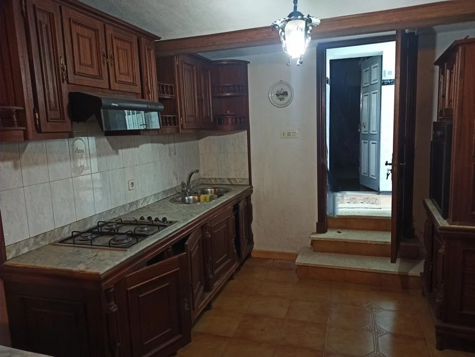 Chalet con finca y bodega