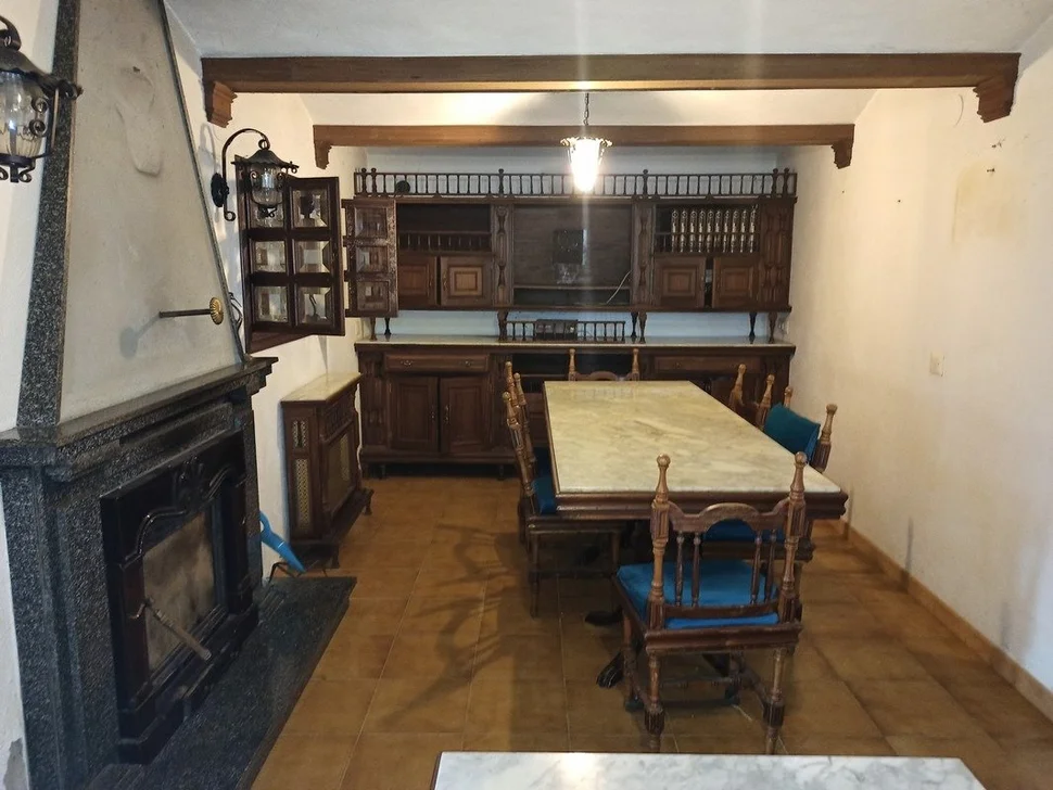 Chalet con finca y bodega