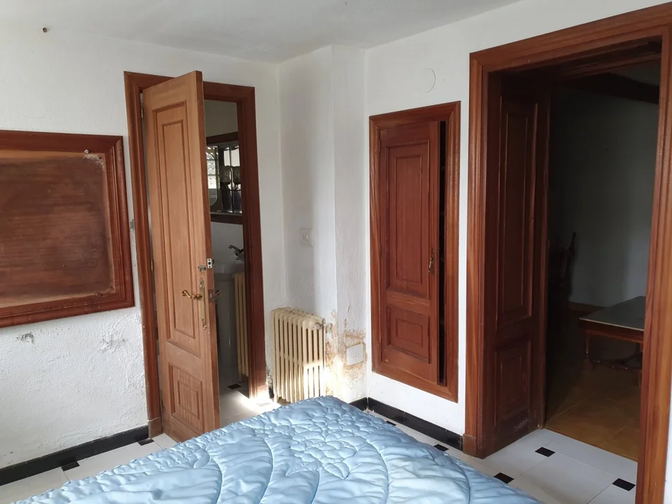 Chalet con finca y bodega