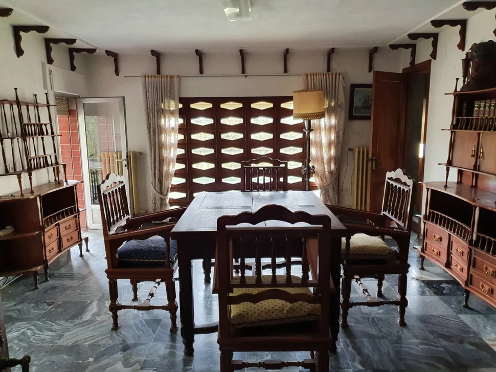 Chalet con finca y bodega