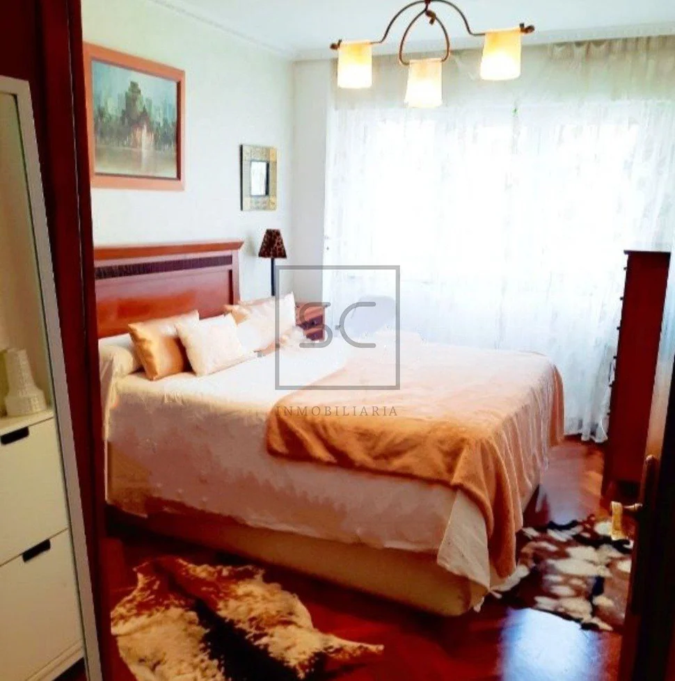 Piso con plaza de garaje y trastero en ogra del orzán, a coruña