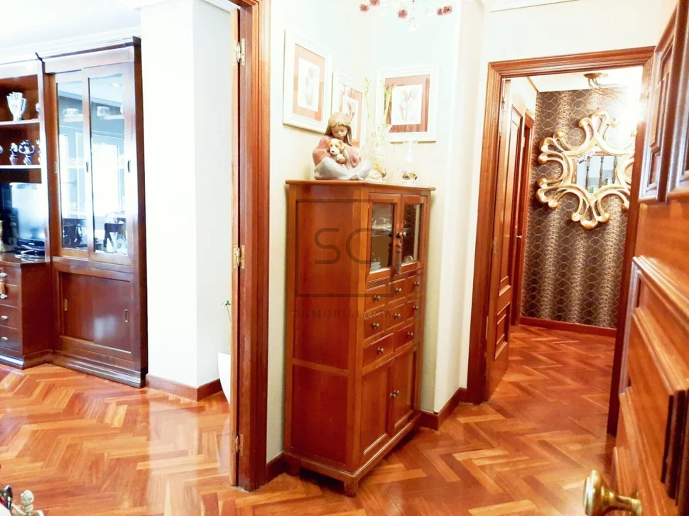 Piso con plaza de garaje y trastero en ogra del orzán, a coruña