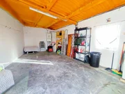 Chalet en neda con jardín, patio, dos bodegas y zona de barbacoa