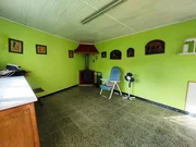 Chalet en neda con jardín, patio, dos bodegas y zona de barbacoa