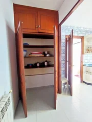 Chalet en neda con jardín, patio, dos bodegas y zona de barbacoa