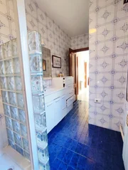 Chalet en neda con jardín, patio, dos bodegas y zona de barbacoa