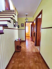 Chalet en neda con jardín, patio, dos bodegas y zona de barbacoa