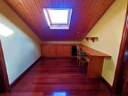 Chalet en neda con jardín, patio, dos bodegas y zona de barbacoa