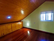 Chalet en neda con jardín, patio, dos bodegas y zona de barbacoa