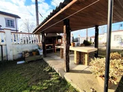 Chalet en neda con jardín, patio, dos bodegas y zona de barbacoa