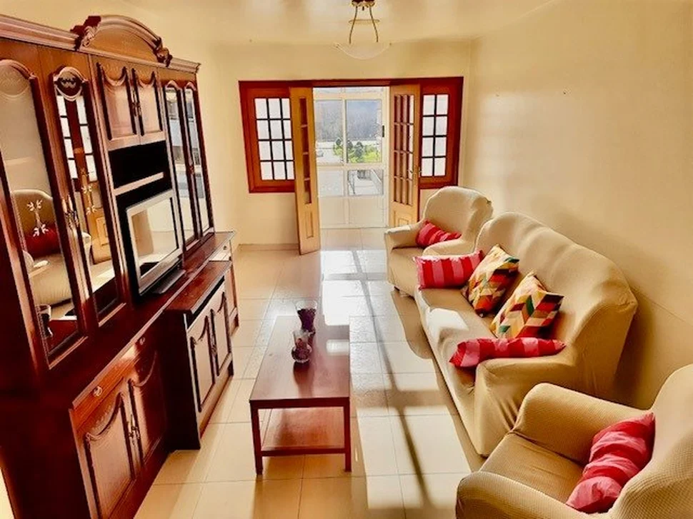 Piso amueblado con ascensor, garaje y trastero