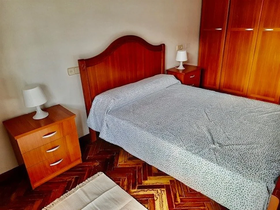 Piso amueblado con ascensor, garaje y trastero