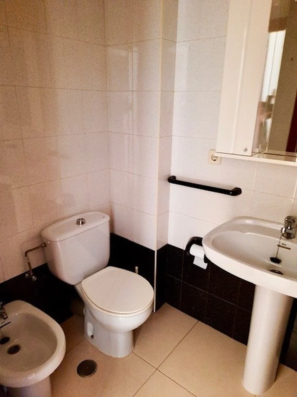 Piso amueblado con ascensor, garaje y trastero