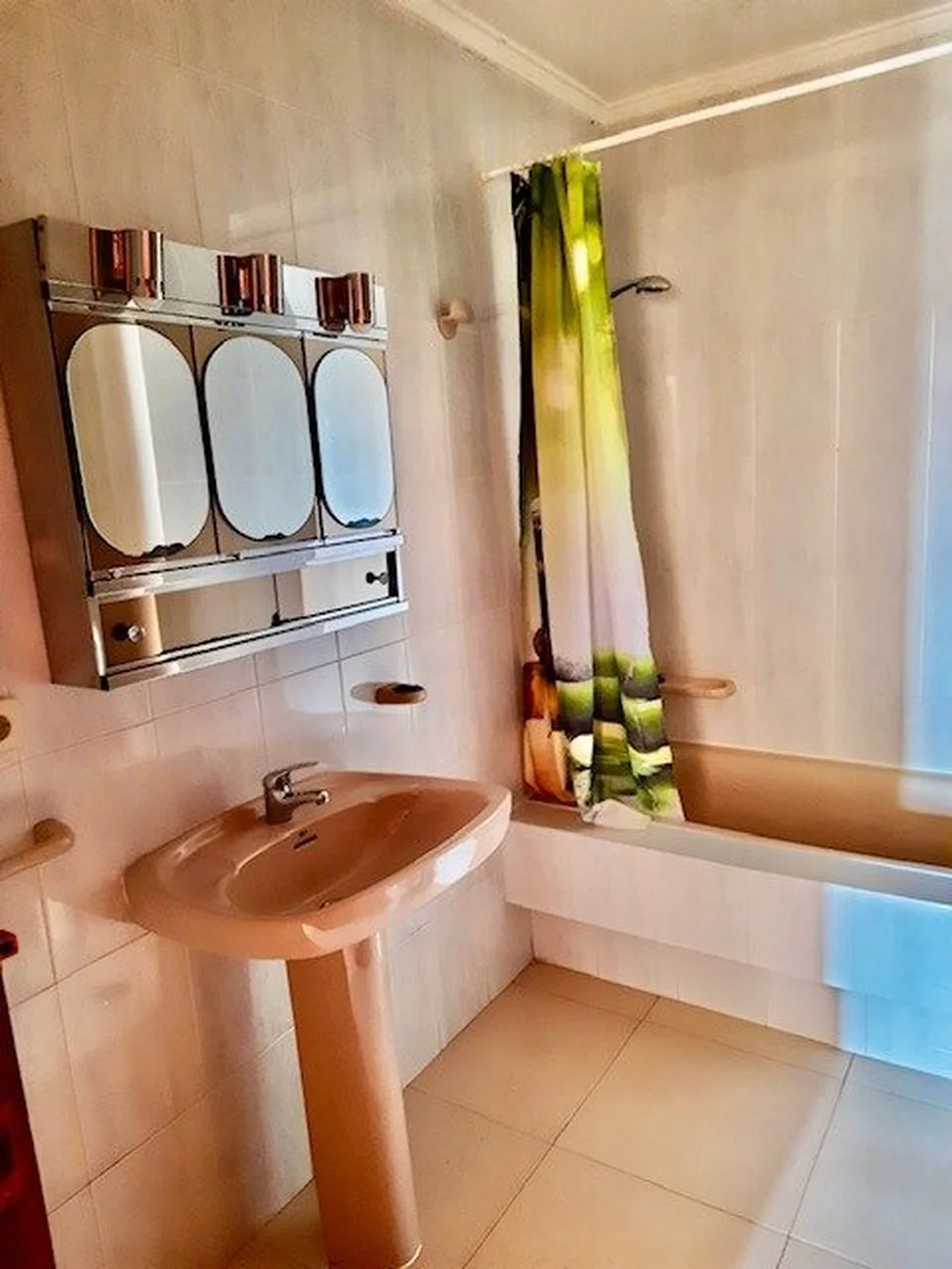 Piso amueblado con ascensor, garaje y trastero