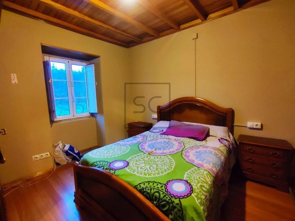 Casa con finca y dos bodegas en san saturnino, san sadurniño