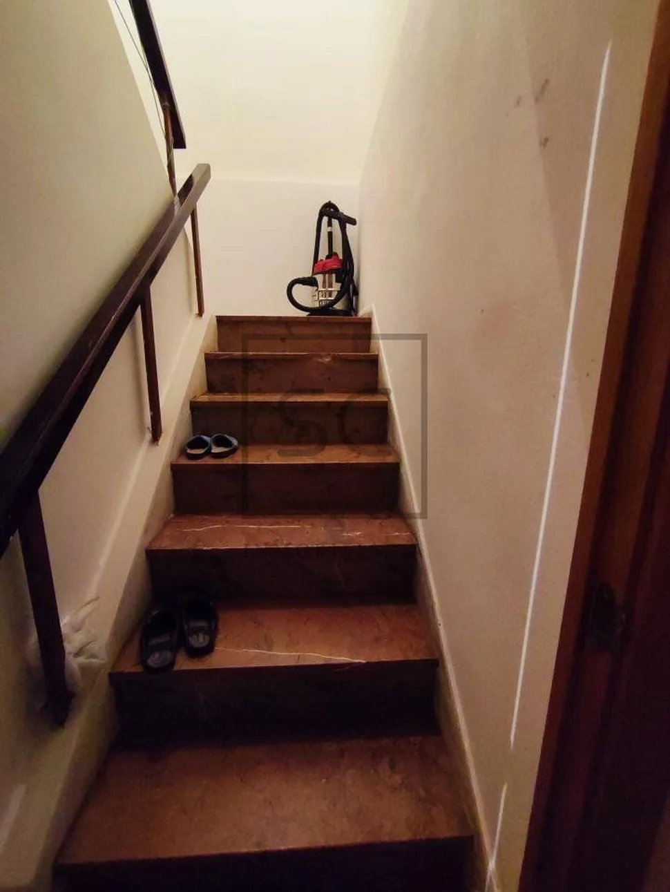 Casa con finca y dos bodegas en san saturnino, san sadurniño