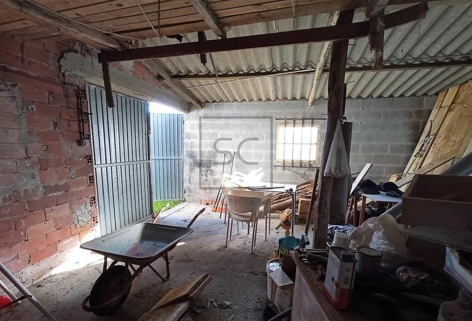 Casa con finca y dos bodegas en san saturnino, san sadurniño