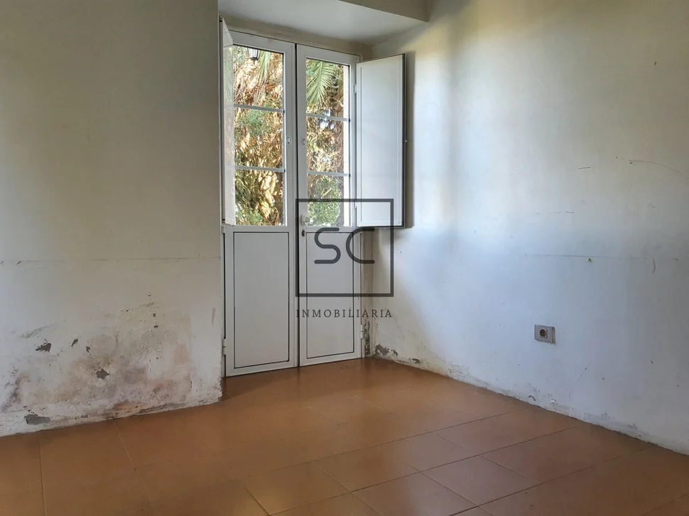 Casa con galería y finca en osedo, sada