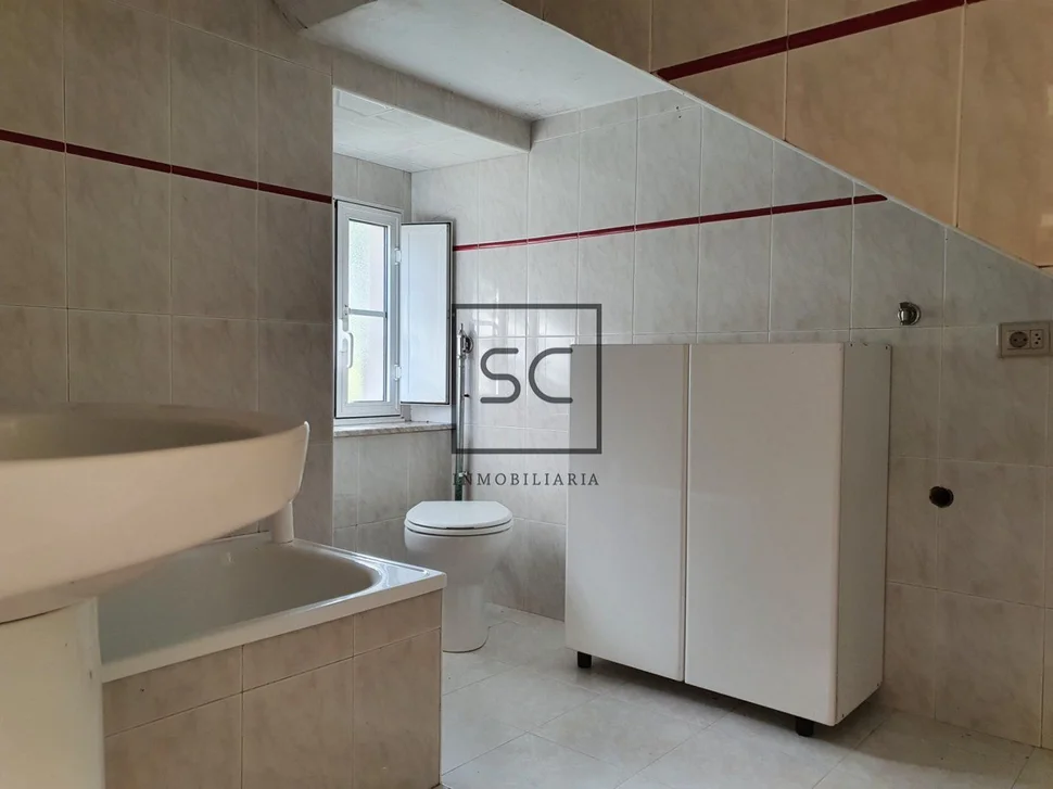 Casa con galería y finca en osedo, sada